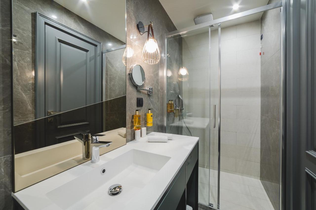 Signum Hotel Подгориця Екстер'єр фото