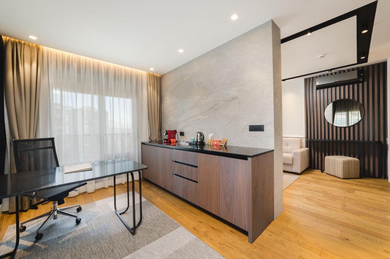 Signum Hotel Подгориця Екстер'єр фото